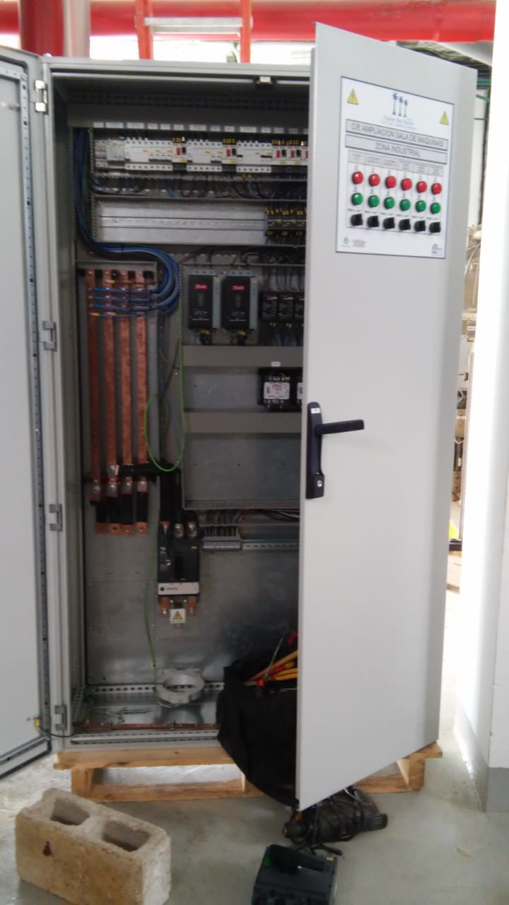 Proyecto Industrial Completo